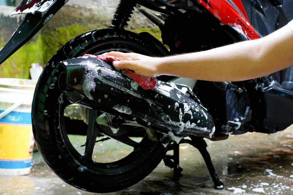 Mencuci motor Honda Beat agar tetap bersih dan awet